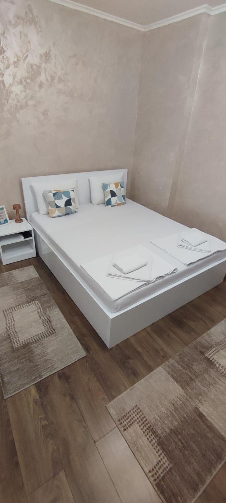 Menrat Apartment Novi Sad Ngoại thất bức ảnh