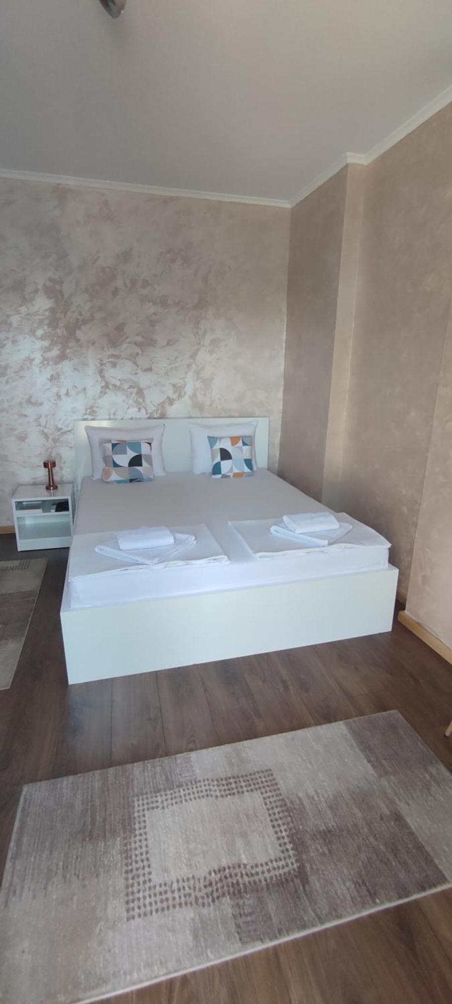 Menrat Apartment Novi Sad Ngoại thất bức ảnh